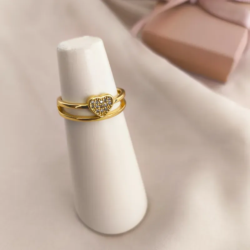 ANEL 2 EM 1 LISO COM CORAÇÃO CRAVEJADO EM MICRO ZIRCONIA