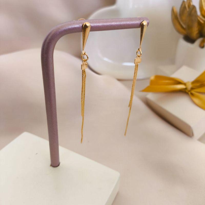 BRINCO COM FIO VENEZIANA PENDURADO