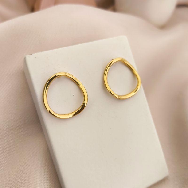 BRINCO REDONDO TORCIDO VAZADO