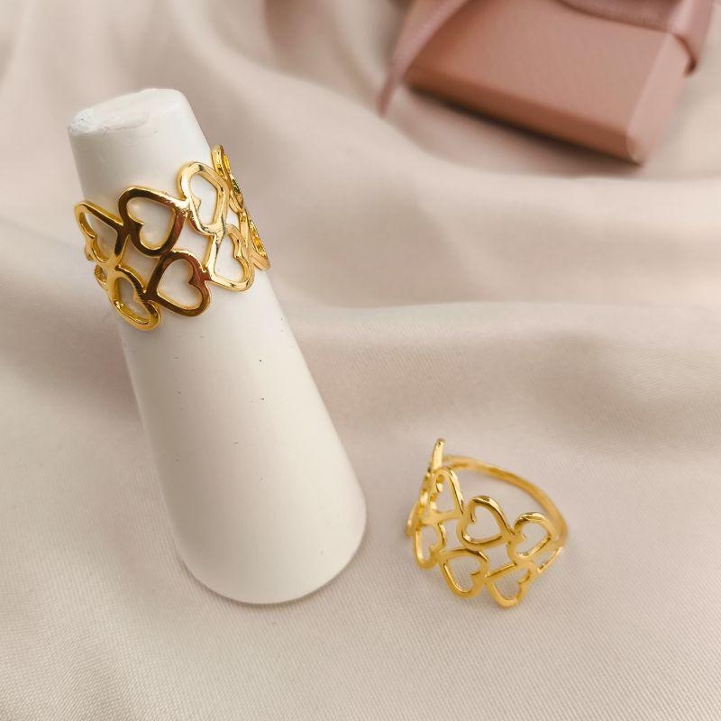 ANEL COM 2 FILAS DE CORAÇÕES VAZADOS LISOS