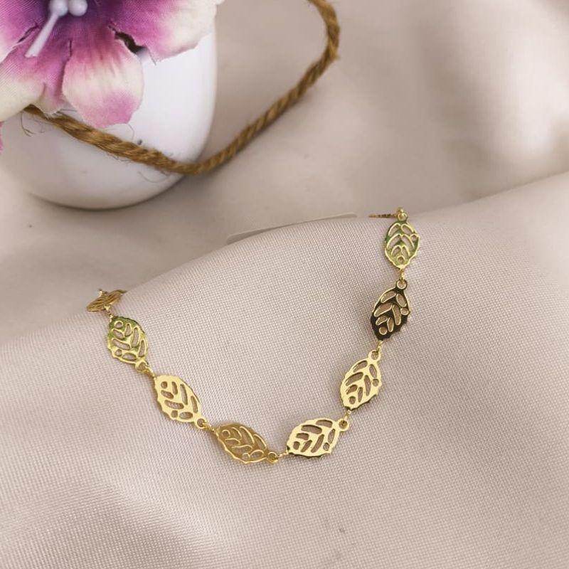 PULSEIRA TODA EM FOLHAS VAZADAS