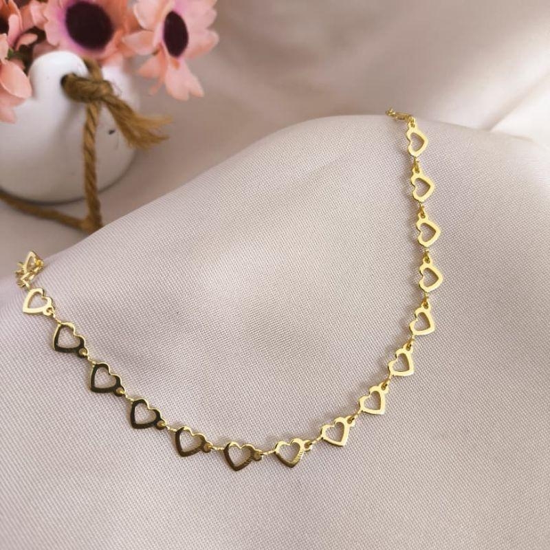 CHOKER TODA EM CORAÇÕES VAZADOS