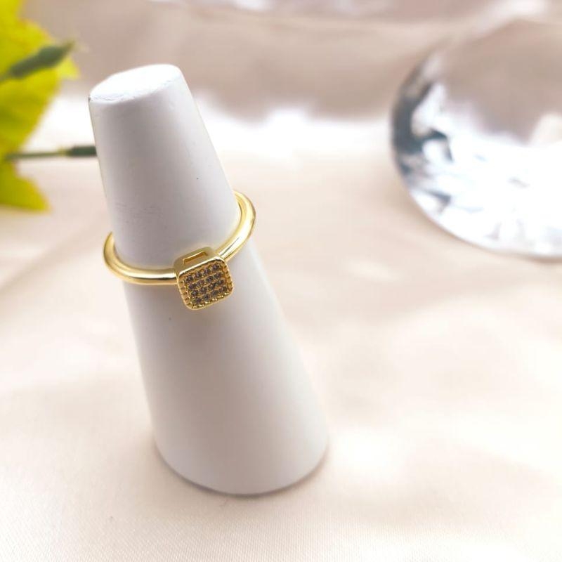 ANEL CHUVEIRINHO QUADRADO CRAVEJADO EM MICRO ZIRCONIA