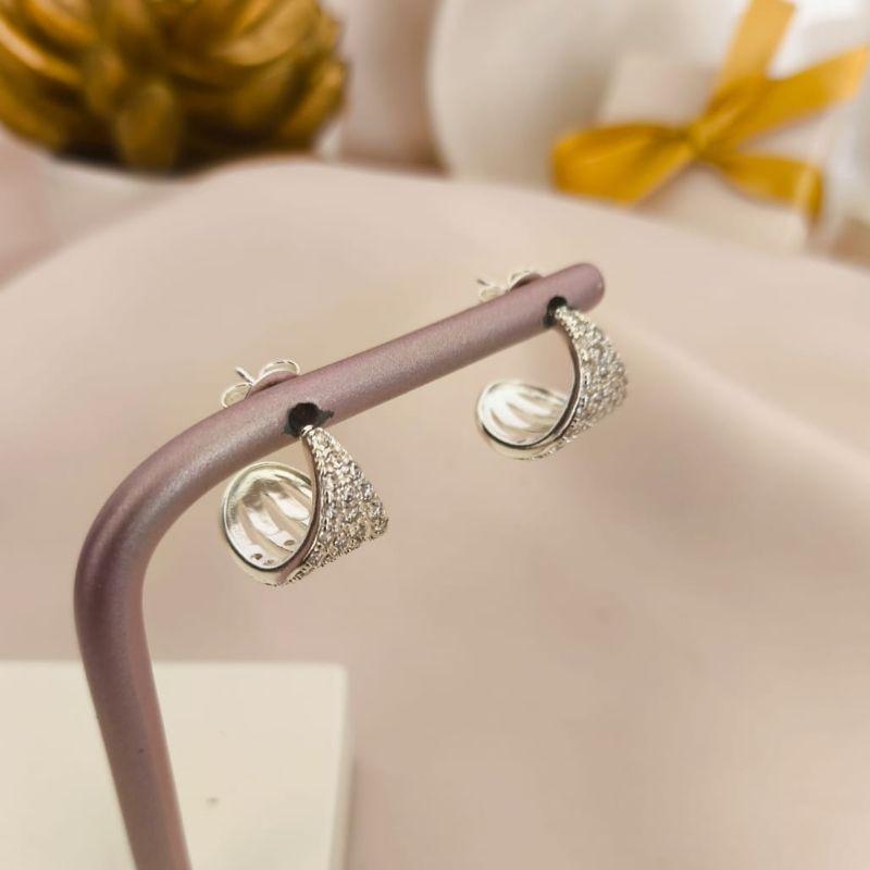 ARGOLA COM 4 FILAS DE ZIRCONIA SEPARADAS