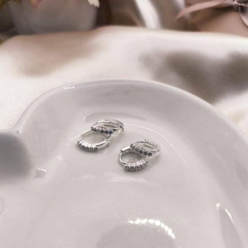 ARGOLA DUPLA COM 1 FILA DE ZIRCONIA