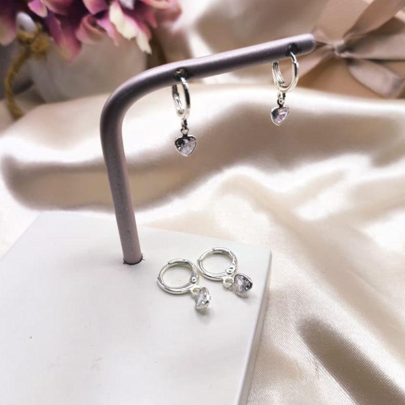 BRINCO ARTICULADOS COM PINGENTE DE CORAÇÃO DE ZIRCONIA