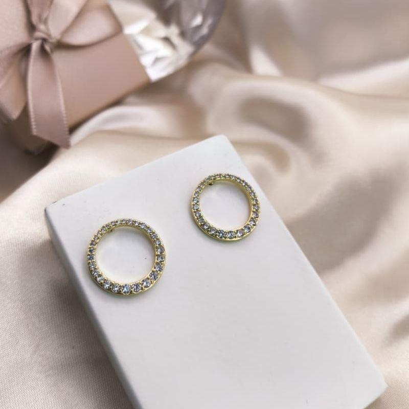 BRINCO CIRCULO VAZADO TODO CRAVEJADO EM MICRO ZIRCONIAS