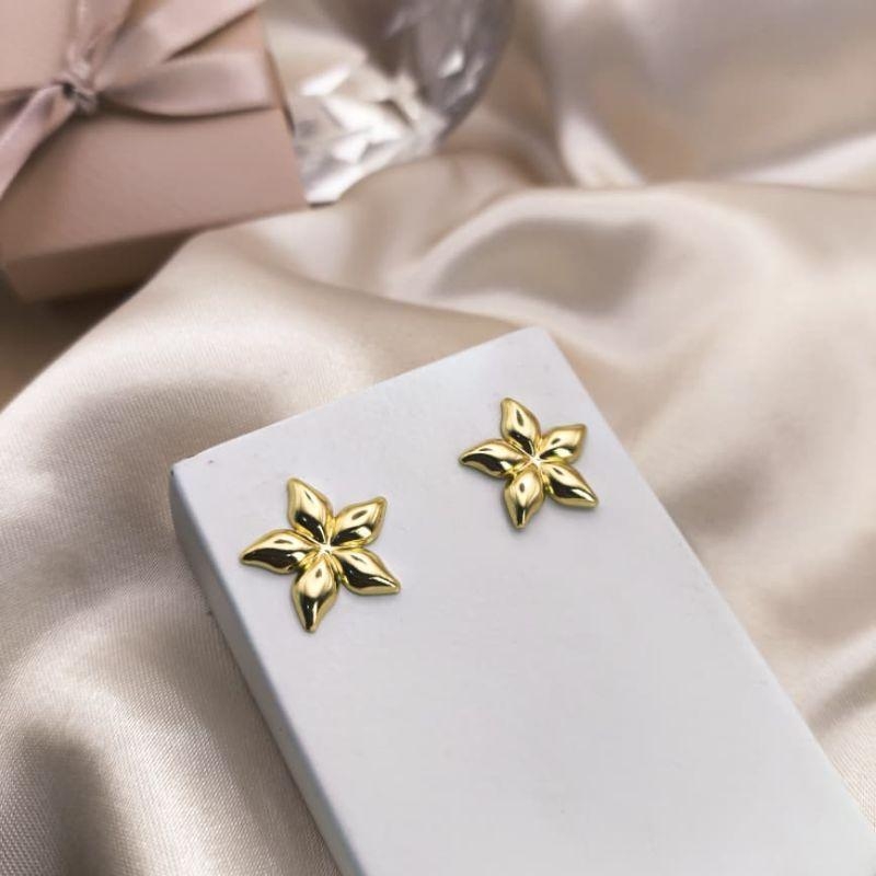 BRINCO FLOR COM PETALAS BOLEADAS LISAS OCA