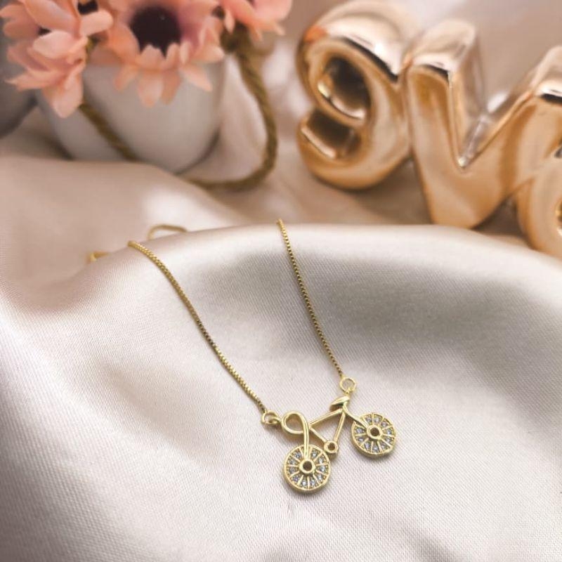 COLAR BICICLETA COM RODAS CRAVEJADO EM MICRO ZIRCONIA