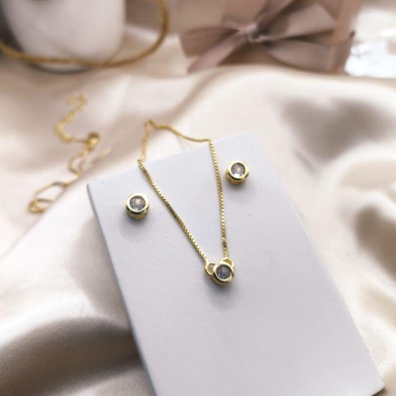 CONJUNTO REDONDO COM PEDRA DE ZIRCONIA P