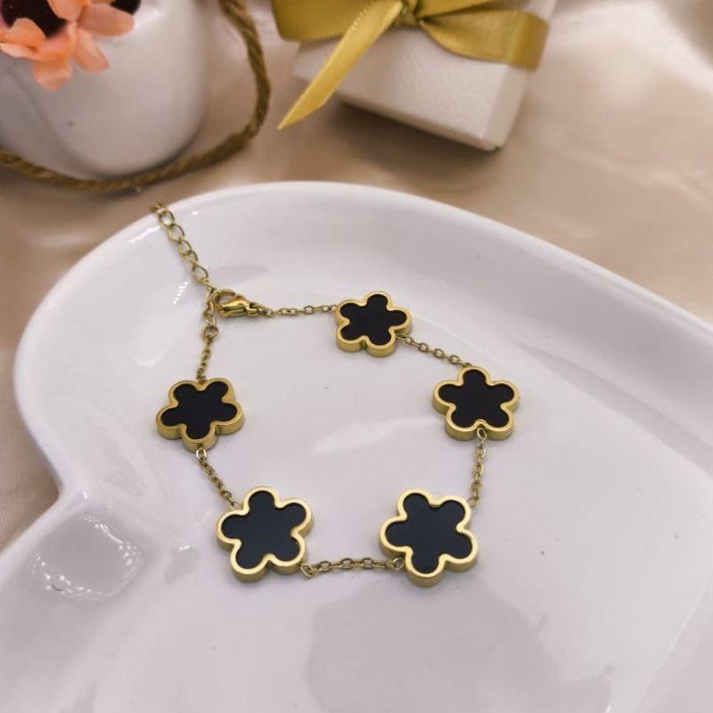 PULSEIRA TREVO PRETO LISOS