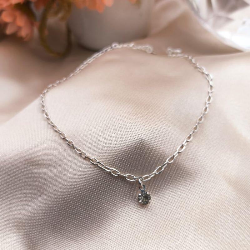 TORNOZELEIRA CARTIER CURTO COM PONTO DE LUZ EM ZIRCONIA