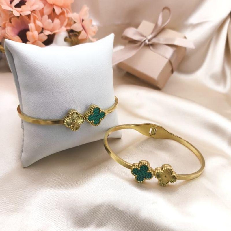 BRACELETE TREVO DOURADO E VERDE