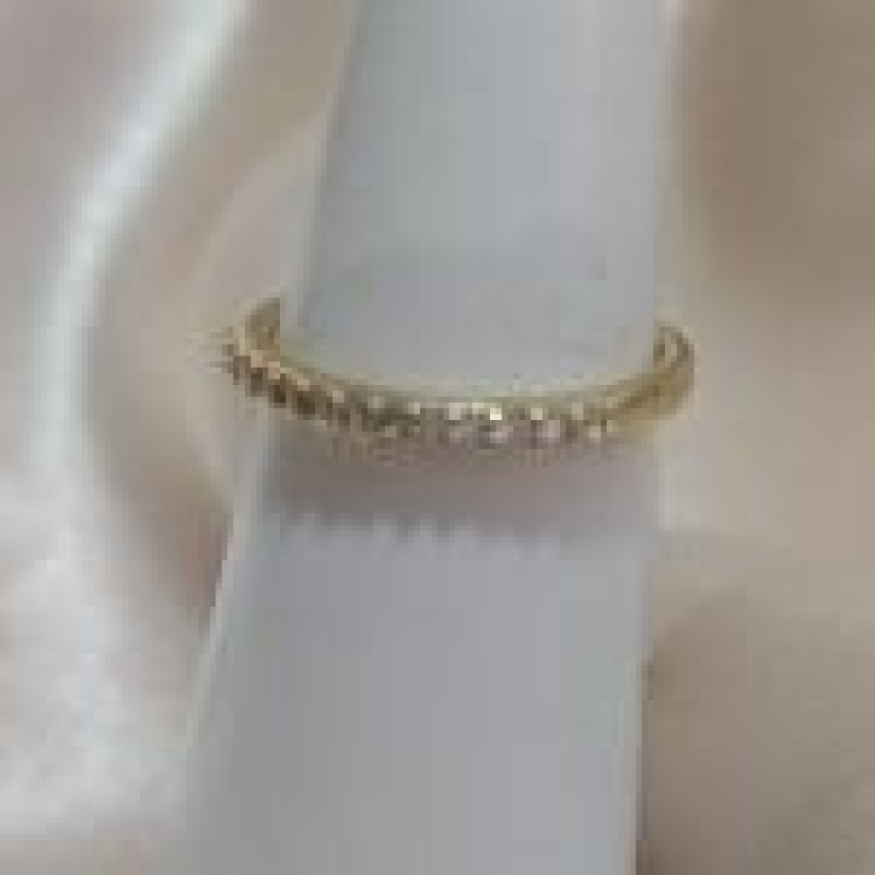 ANEL APARADOR FINO CRAVEJADO METADE