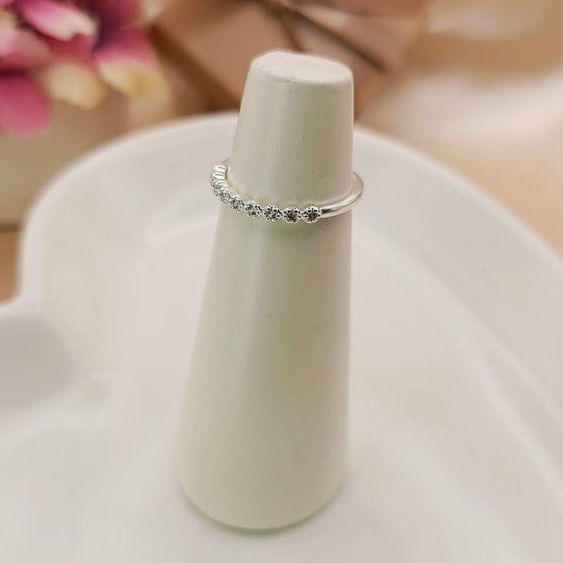 ANEL CRAVEJADO EM MICRO ZIRCONIA COM FORMAS REDONDAS