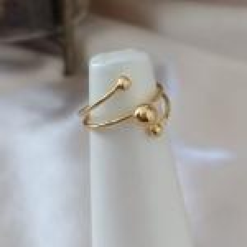 ANEL LISO COM 3 ESFERAS