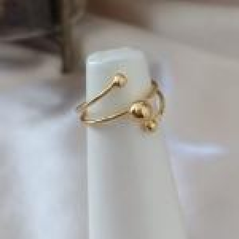 ANEL LISO COM 3 ESFERAS