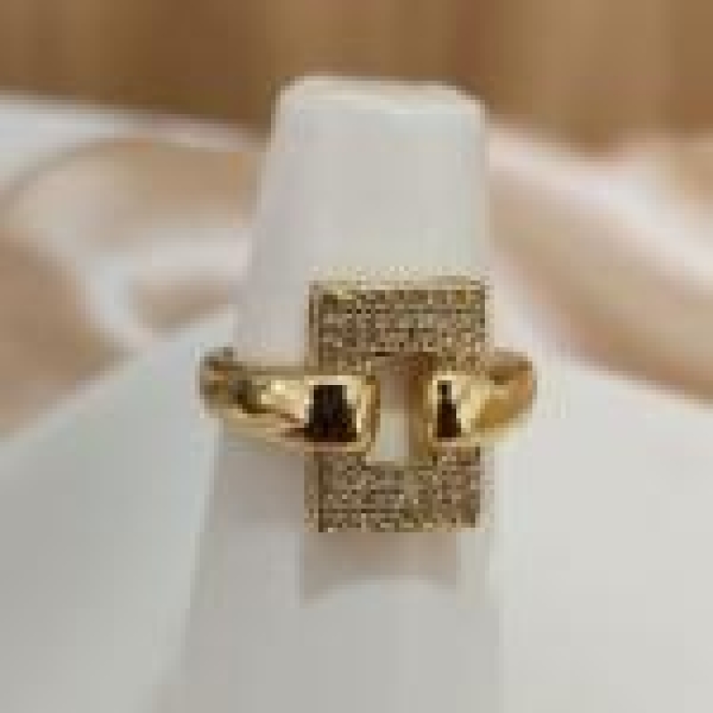 ANEL QUADRADO CRAVEJADO ZIRCONIA VAZADO