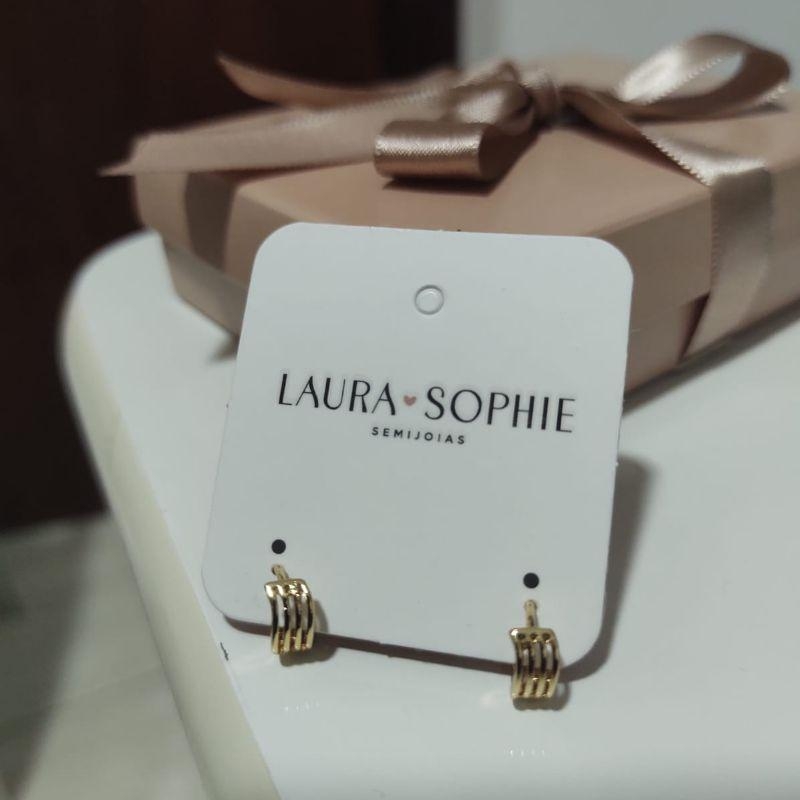 ARGOLA VAZADA LISA COM LISTRAS