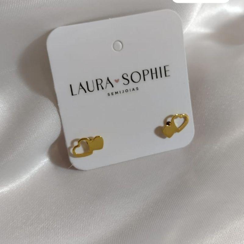 BRINCO 2 CORAÇÕES UM VAZADO E OURO PLACA