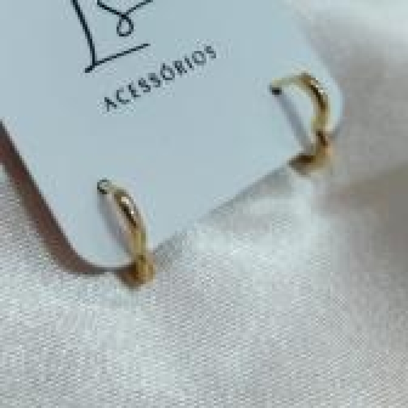 BRINCO ARGOLA DE CORAÇÃO VAZADO ESPESSURA 2MM