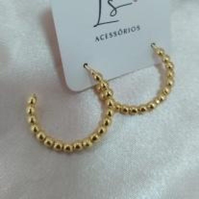 BRINCO ARGOLA ESFERA LISA 28MM