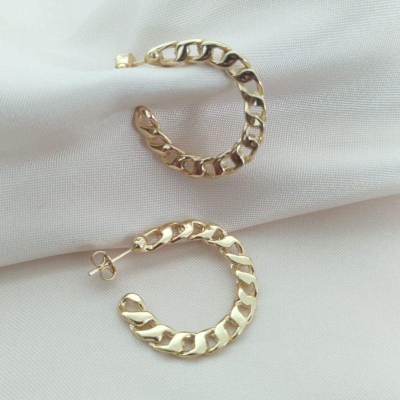 BRINCO ARGOLA ESTILO CORRENTE CHATADA