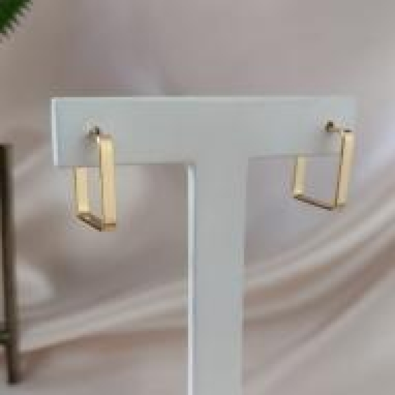 BRINCO ARGOLA QUADRADA CHATADA 18MM