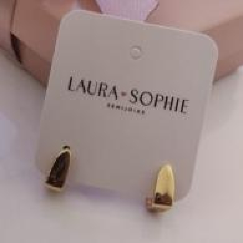 BRINCO ARGOLA TRIANGULAR 11 MM