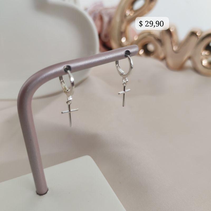 BRINCO ARTICULADOR COM CRUZ LISA B. PRATA 925