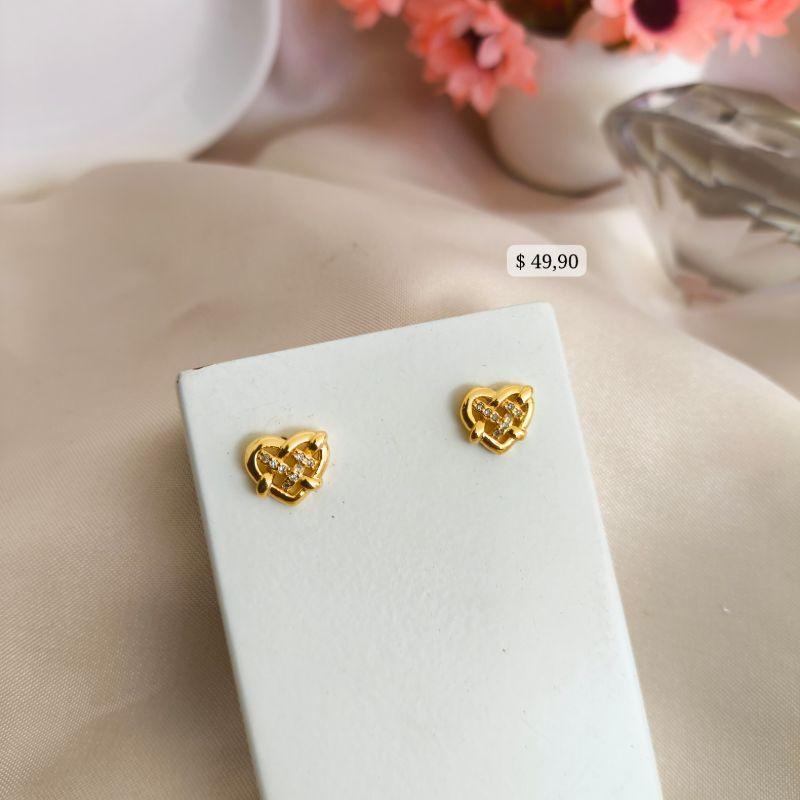 BRINCO CORAÇÃO CRUZADO EM MICRO ZIRCONIA