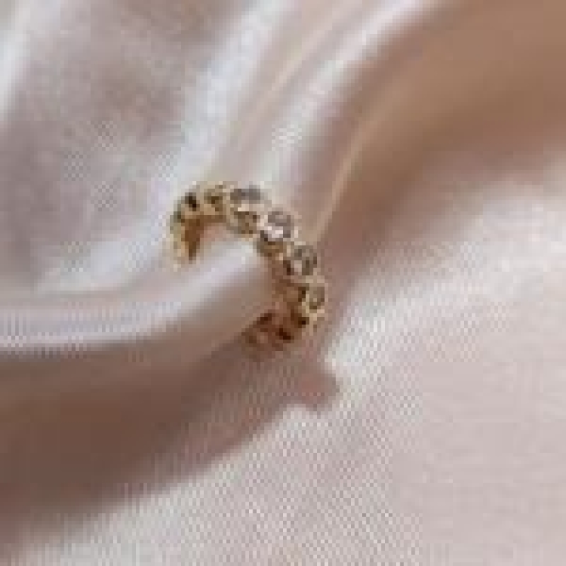 BRINCO FAKE COM ZIRCONIA