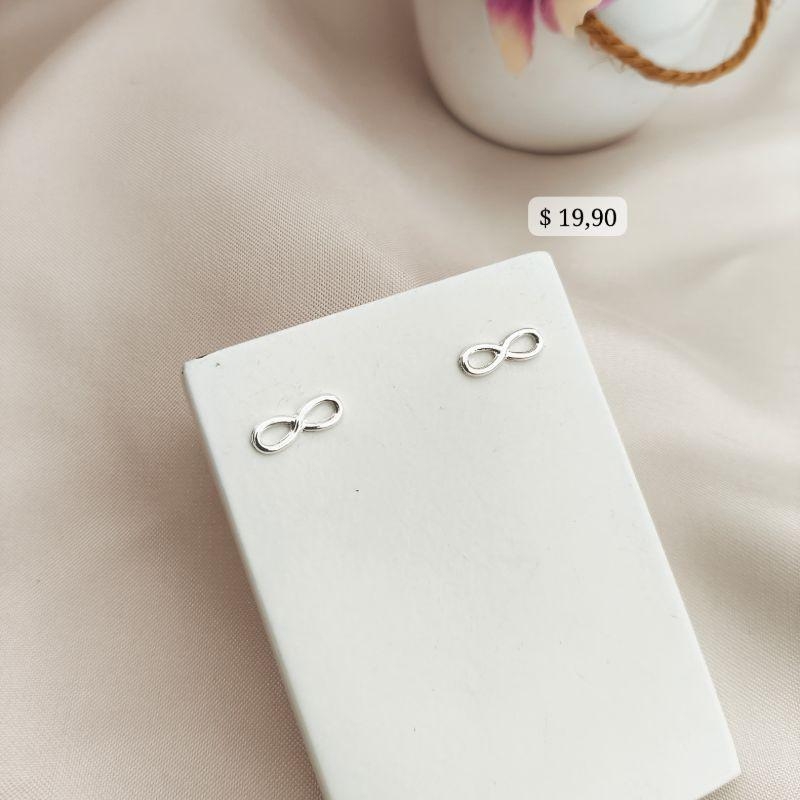 BRINCO INFINITO LISO VAZADO  B. A PRATA 925