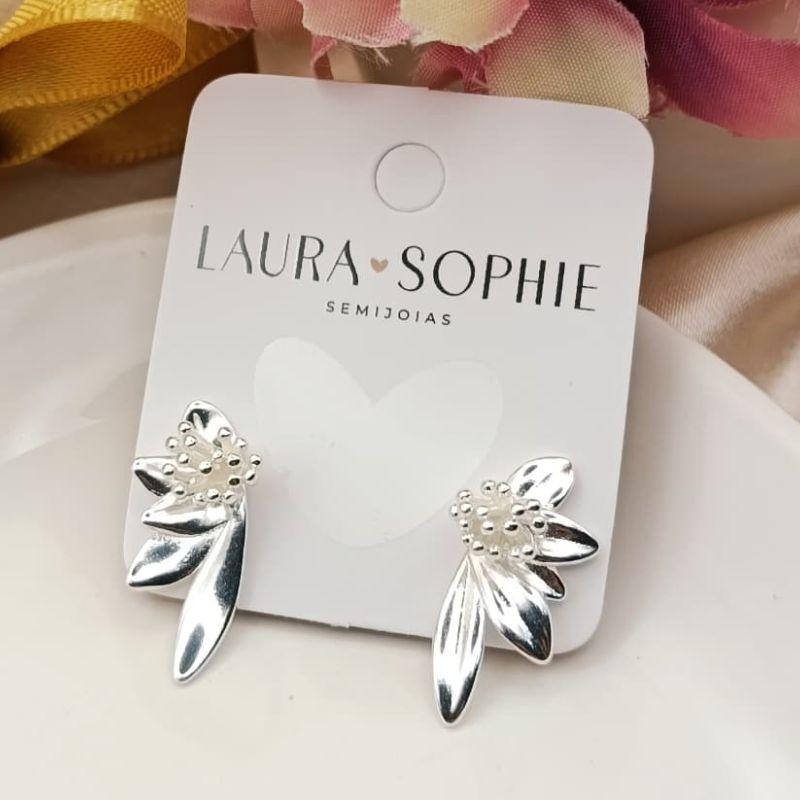 BRINCO MEIA FLOR COM MINI ESFERAS