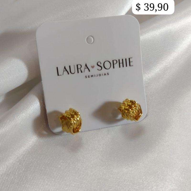 BRINCO NÓ COM DETALHES EM LISTRAS