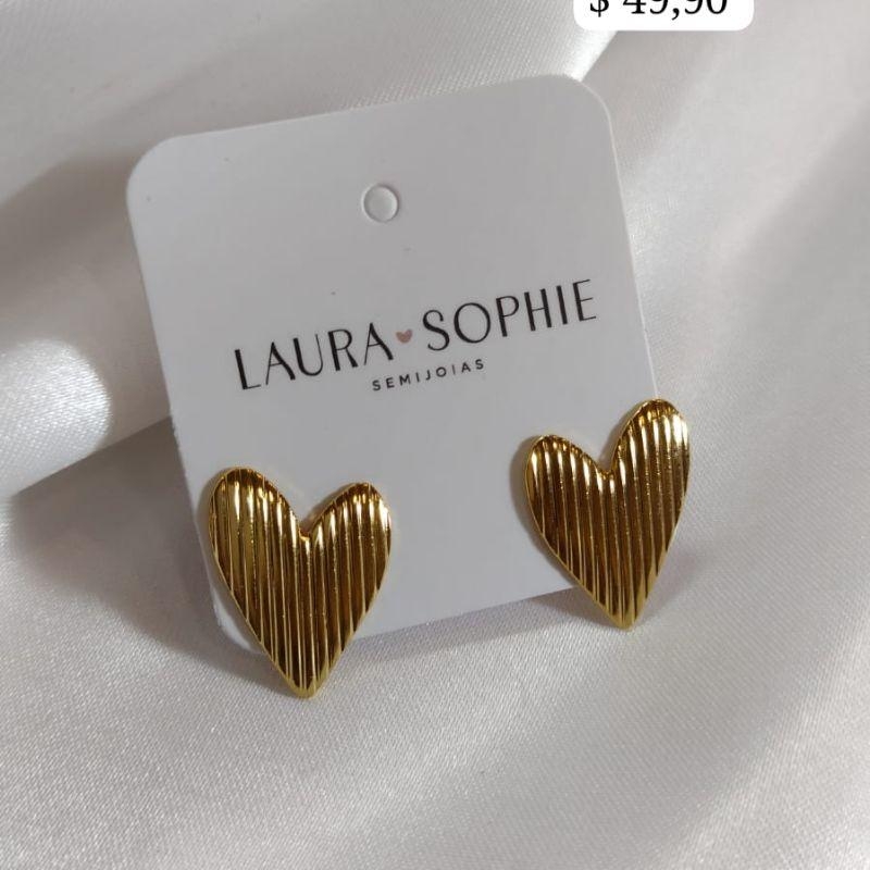 BRINCO ORGÂNICO CORAÇÃO COM LISTRAS