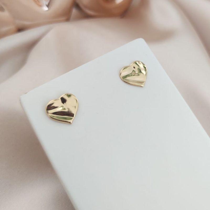 BRINCO ORGÂNICO PLACA DE CORAÇÃO LISO