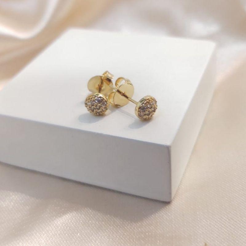 BRINCO REDONDO CRAVEJADO EM MICRO ZIRCONIA P