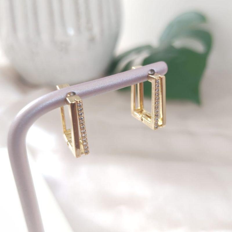 BRINCO RETANGULAR LISA E CRAVEJADA M