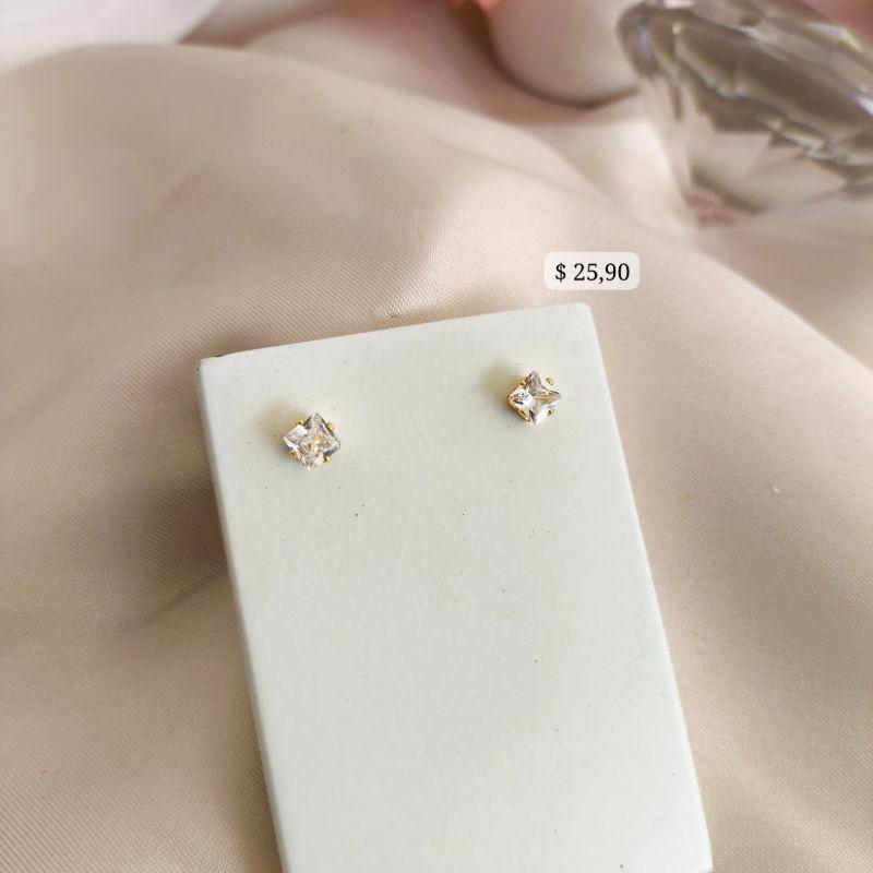 BRINCO SOLITARIO PEDRA QUADRADA ZIROCONIA P