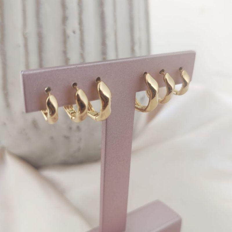 BRINCO TRIO DE ARGOLA LISA TORCIDAS