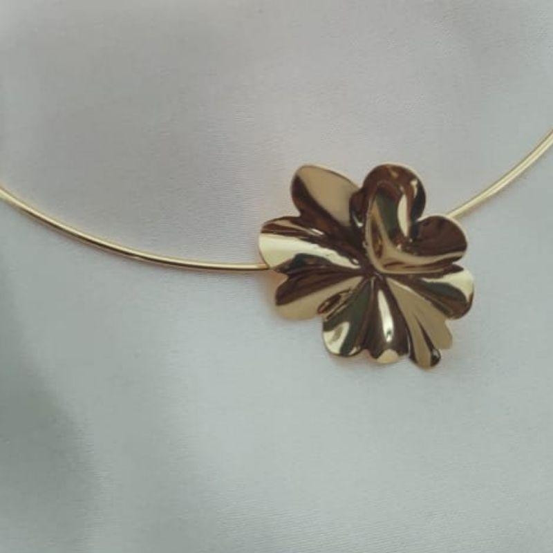 CHOKER ARO COM PINGENTE FLOR