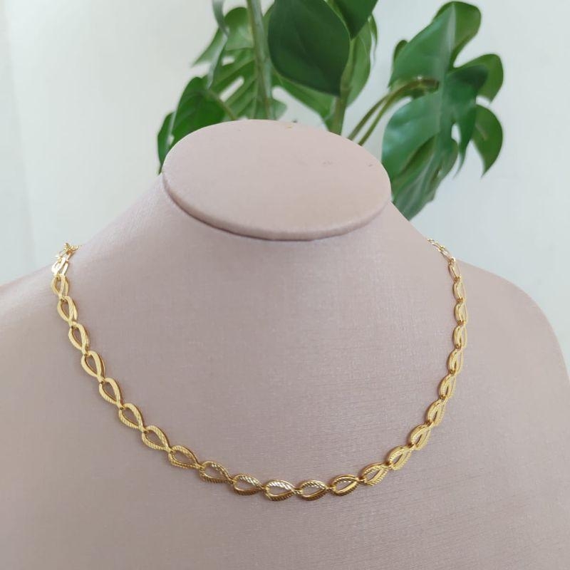 CHOKER FORMATO GOTA DE LADOs VAZADA