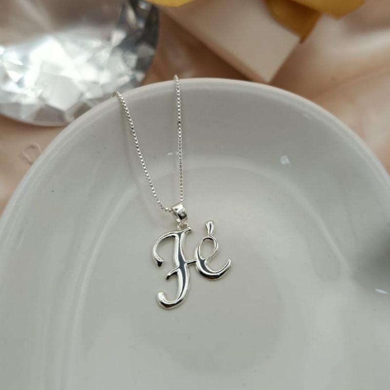 COLAR COM NOME FE LISO