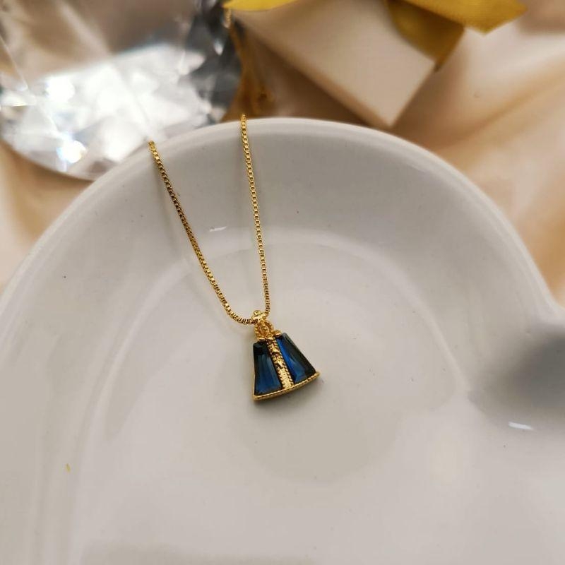 COLAR COM NOSSSA SENHORA E PEDRA DE ZIRCONIA AZUL