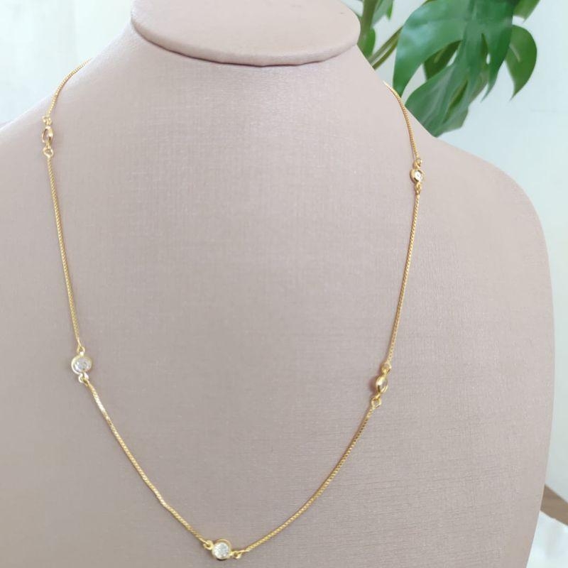 COLAR VENEZIANA COM PONTOS DE LUZ