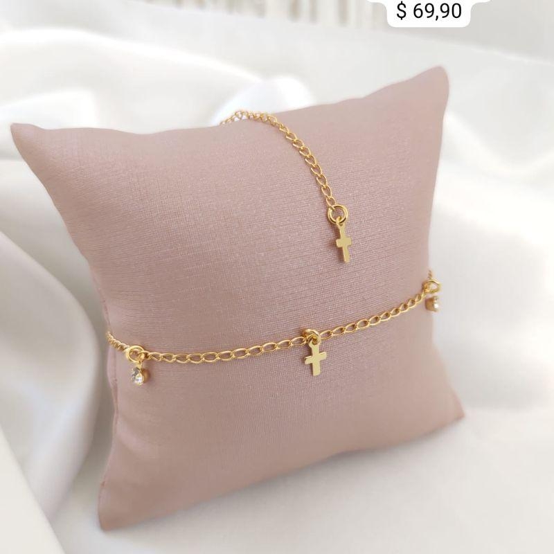 TORNOZELEIRA COM PINGENTE DE CRUZ E PONTO DE LUZ