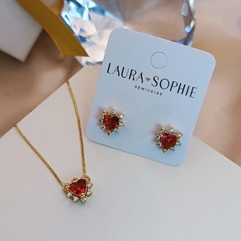 CONJUNTO CORAÇÃO VERMELHO E CRAVEJADO EM MICRO ZIRCONIA