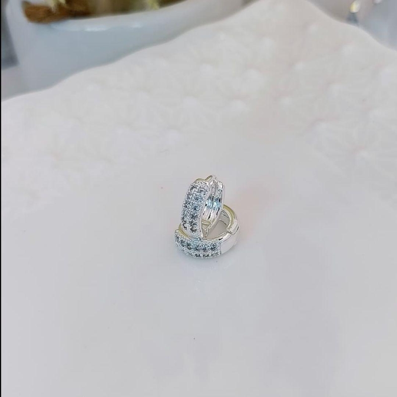 ARGOLA CRAVEJADA COM DUAS FILAS DE MICRO ZIRCNIA