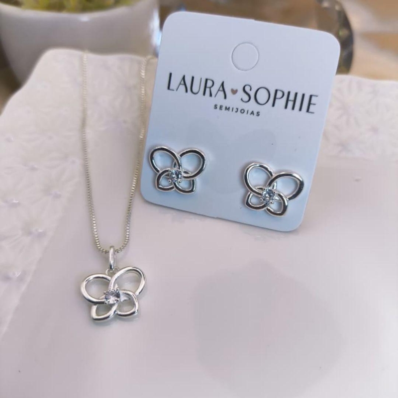 CONJUNTO BOBOLETA VAZADO E PEDRA DE ZIRCONIA NO MEIO